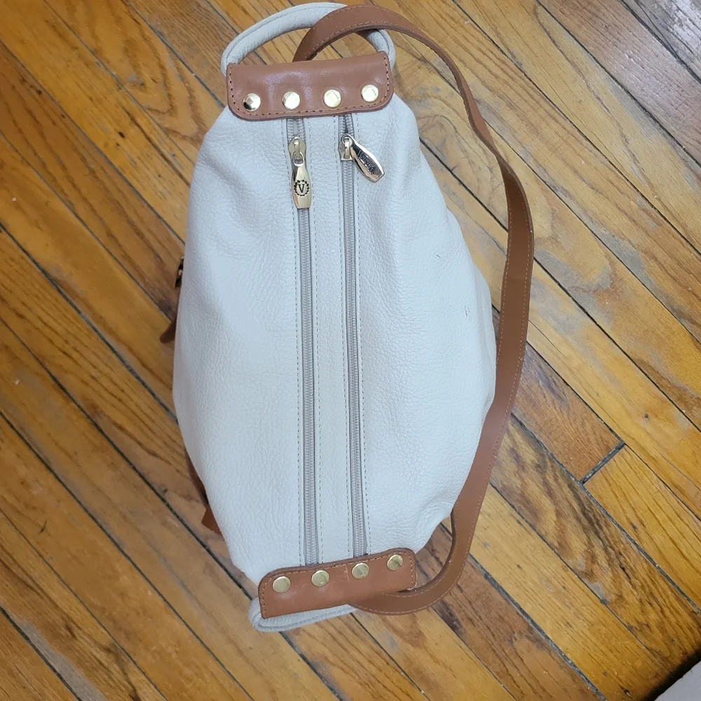 Valentina leather convertible sling/backpack bag. Classic Neutral‎ Quiet Luxury - Picture 9 of 14